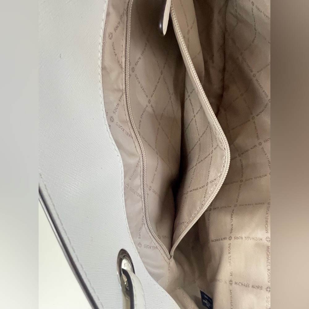 Michael Kors Taupe and Cream Shoulder Bag - Picture 14 of 16